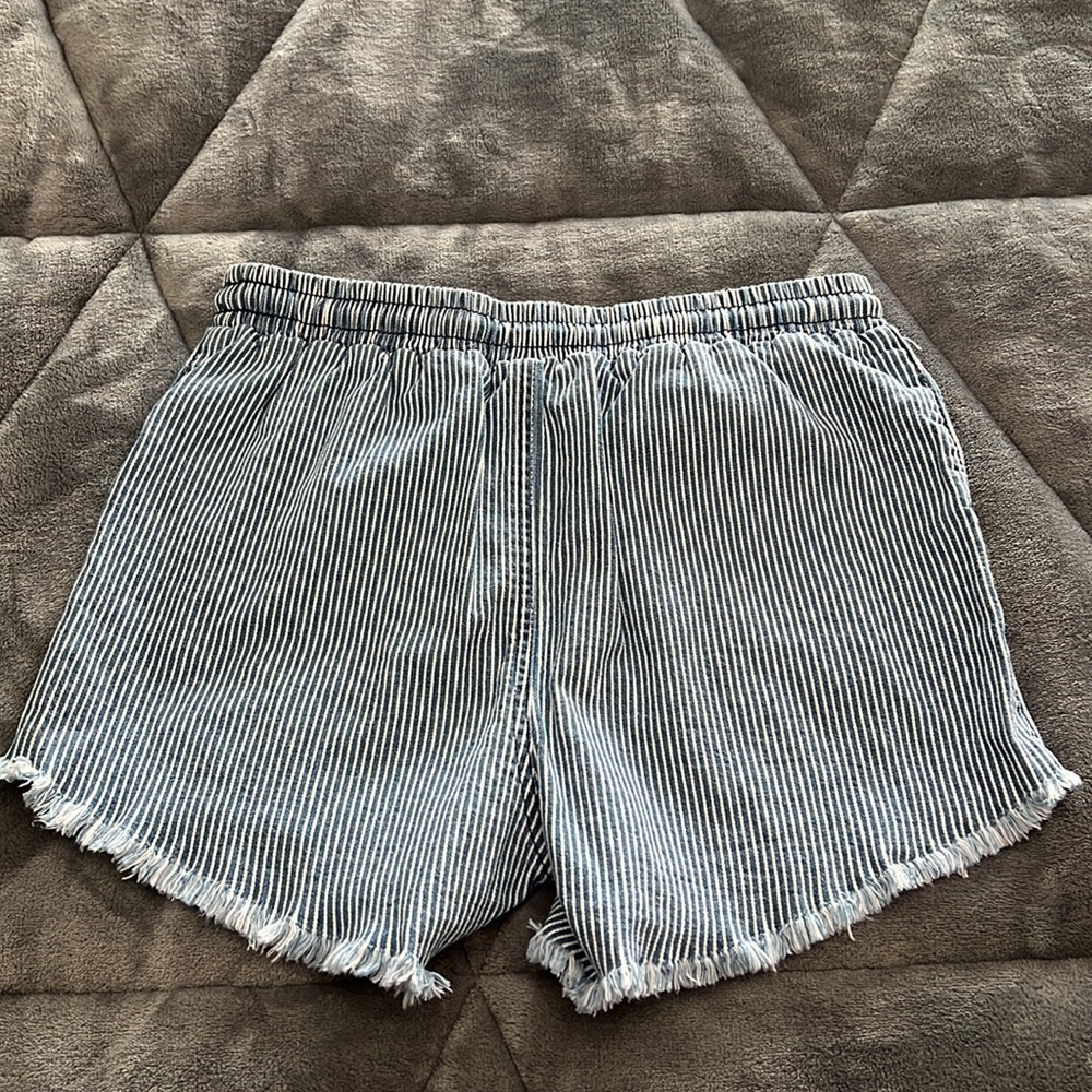 Wild Fable Shorts - Picture 2 of 4